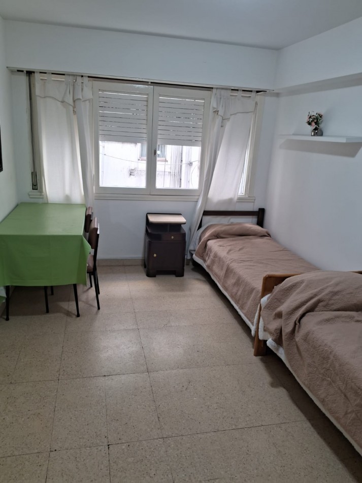 Monoambiente lateral sobre Avenida Colon - Macrocentro