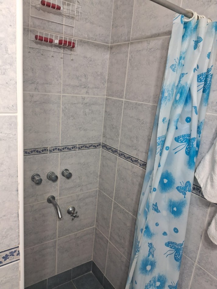 Monoambiente lateral sobre Avenida Colon - Macrocentro