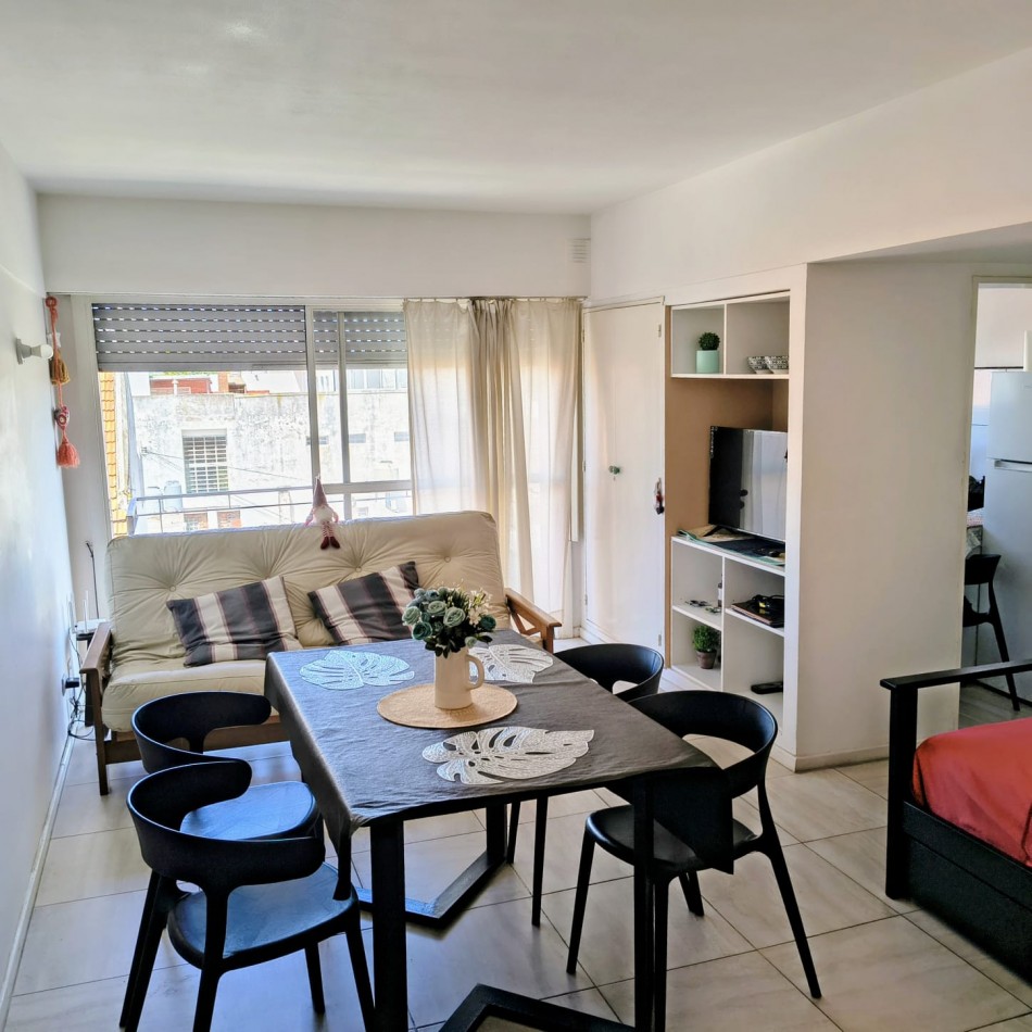 ALQUILER TEMPORAL 2026 - DPTO MONOAMBIENTE AL FRENTE CON BALCON - SAN JOSE