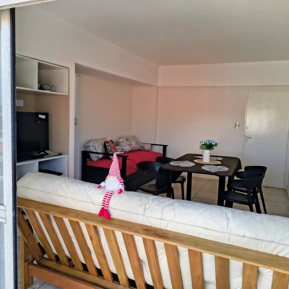 ALQUILER TEMPORAL 2026 - DPTO MONOAMBIENTE AL FRENTE CON BALCON - SAN JOSE