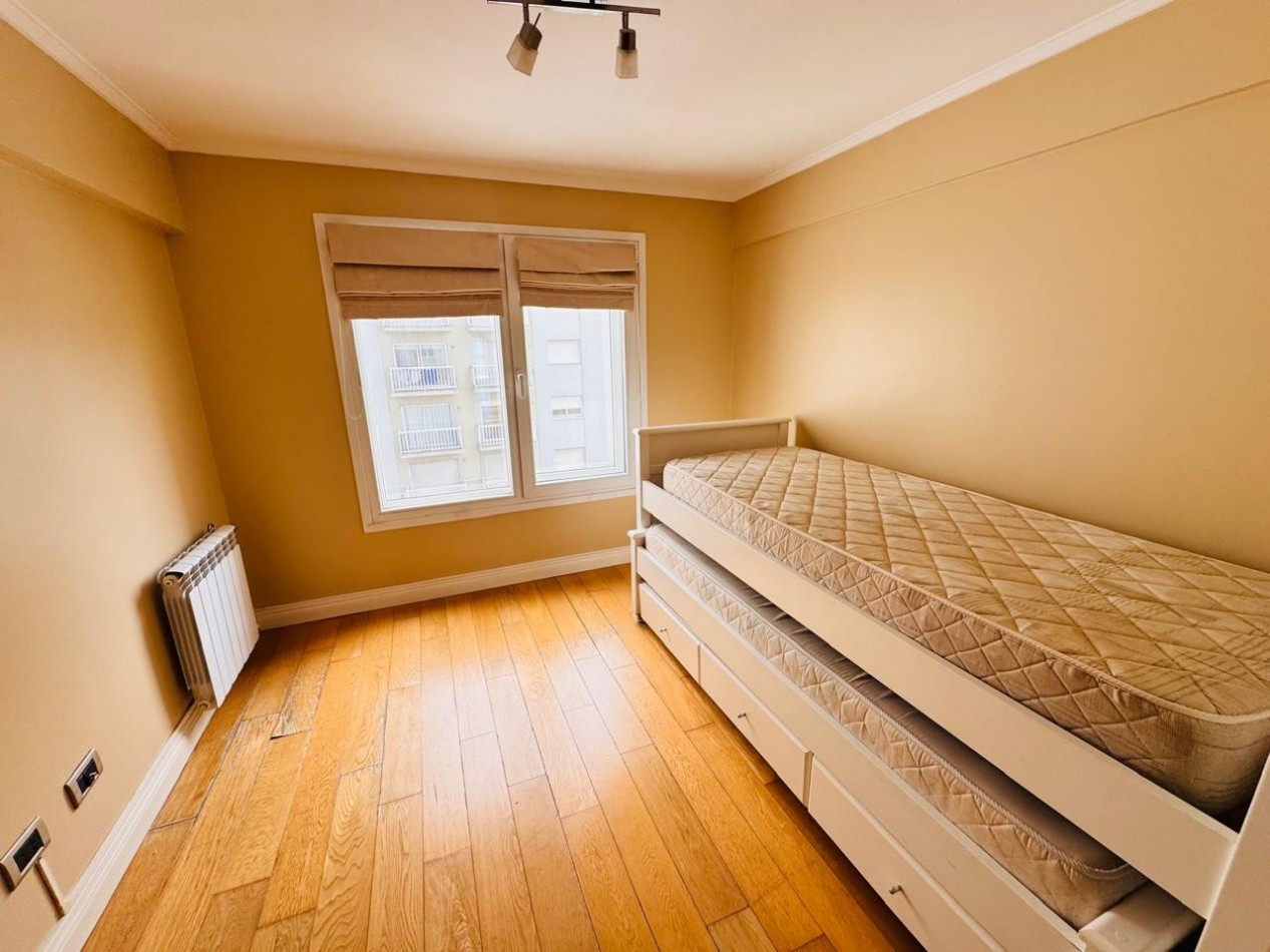 SEMIPISO EN DUPLEX DE 3 AMBIENTES - FRENTE AL MAR - LA PERLA