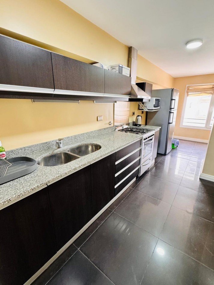 SEMIPISO EN DUPLEX DE 3 AMBIENTES - FRENTE AL MAR - LA PERLA