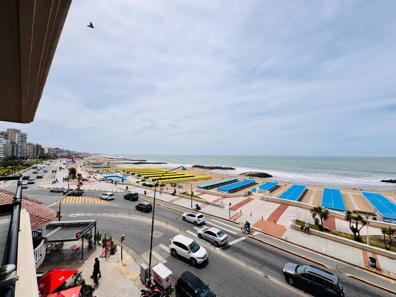 SEMIPISO EN DUPLEX DE 3 AMBIENTES - FRENTE AL MAR - LA PERLA