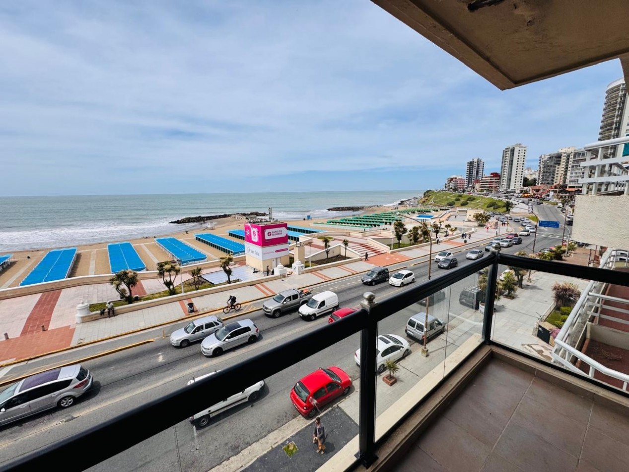 SEMIPISO EN DUPLEX DE 3 AMBIENTES - FRENTE AL MAR - LA PERLA