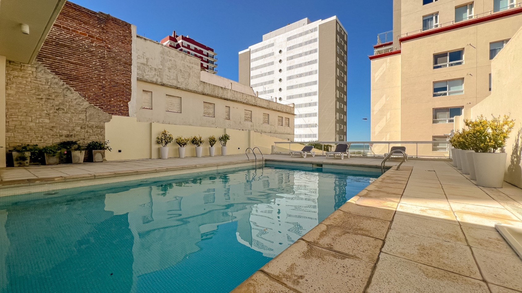 Departamento 4 amb con cochera - Playa Grande - Tourbillon