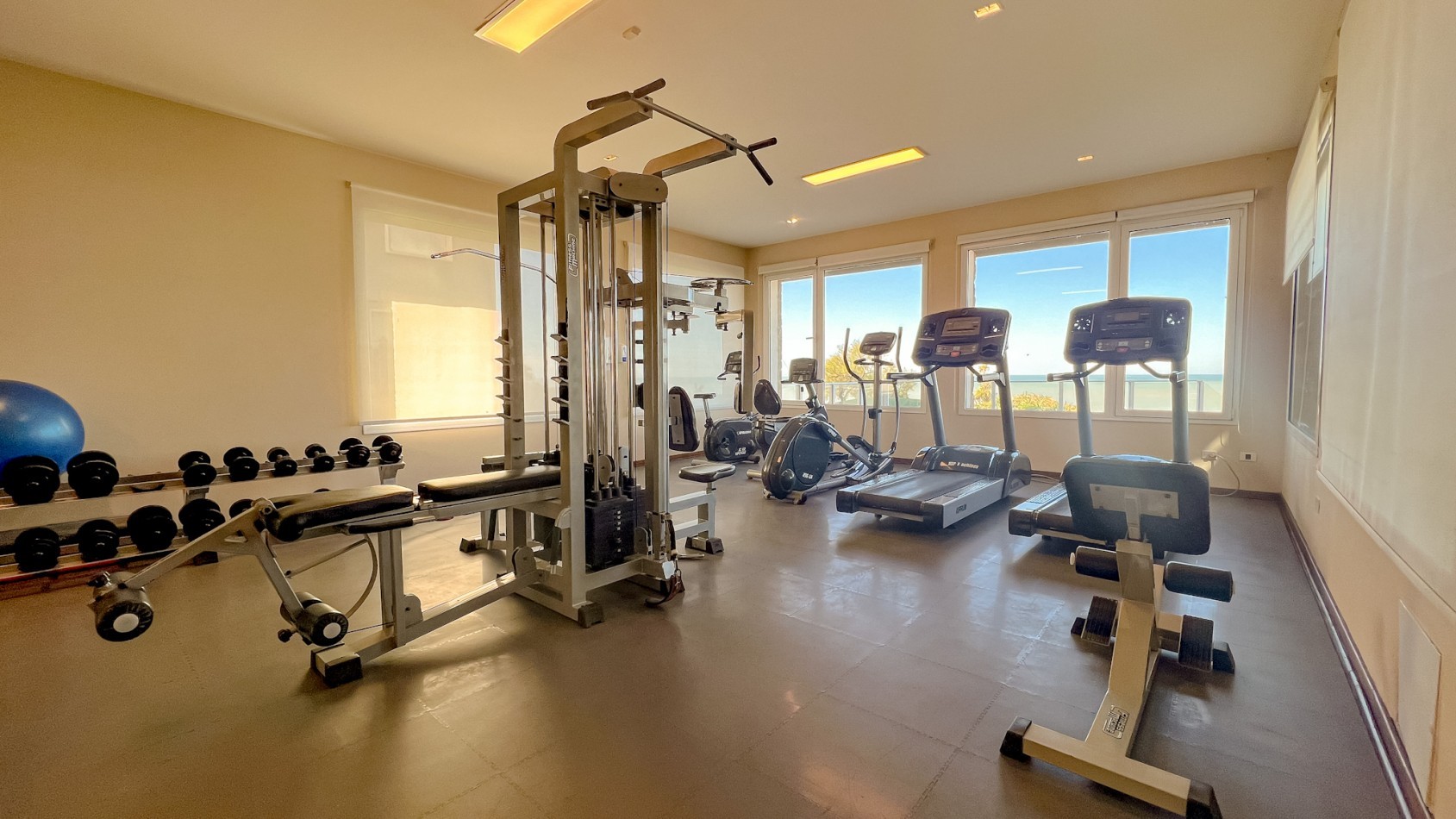 Departamento 4 amb con cochera - Playa Grande - Tourbillon