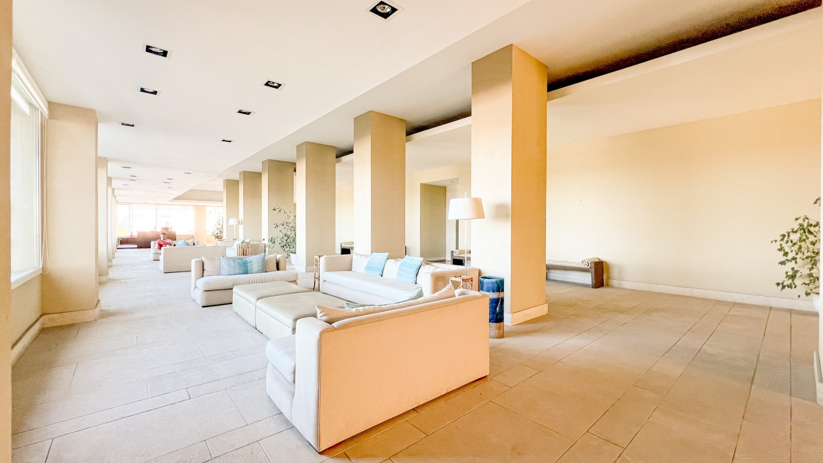 Departamento 4 amb con cochera - Playa Grande - Tourbillon