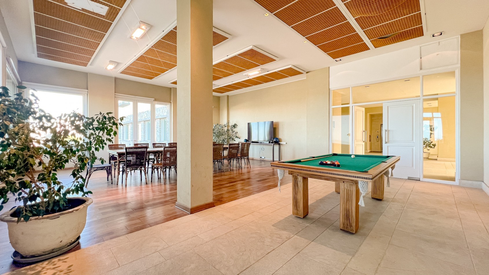 Departamento 4 amb con cochera - Playa Grande - Tourbillon