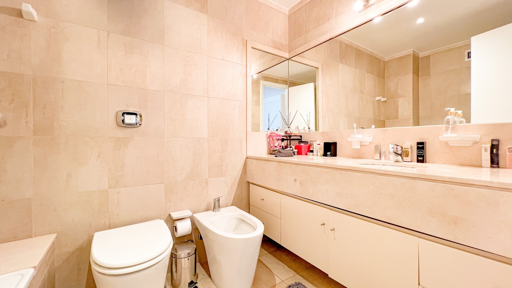 Departamento 4 amb con cochera - Playa Grande - Tourbillon