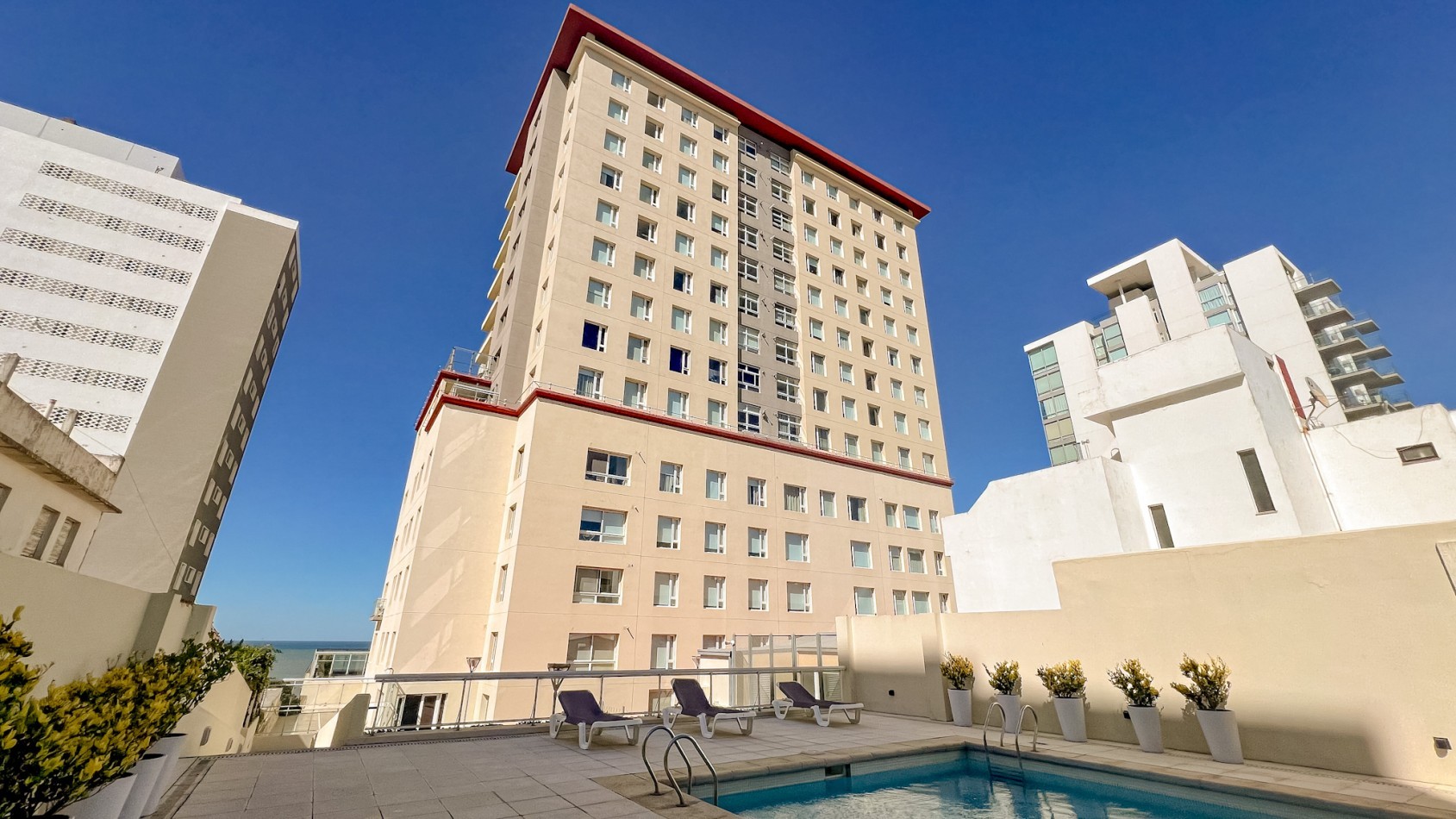 Departamento 4 amb con cochera - Playa Grande - Tourbillon