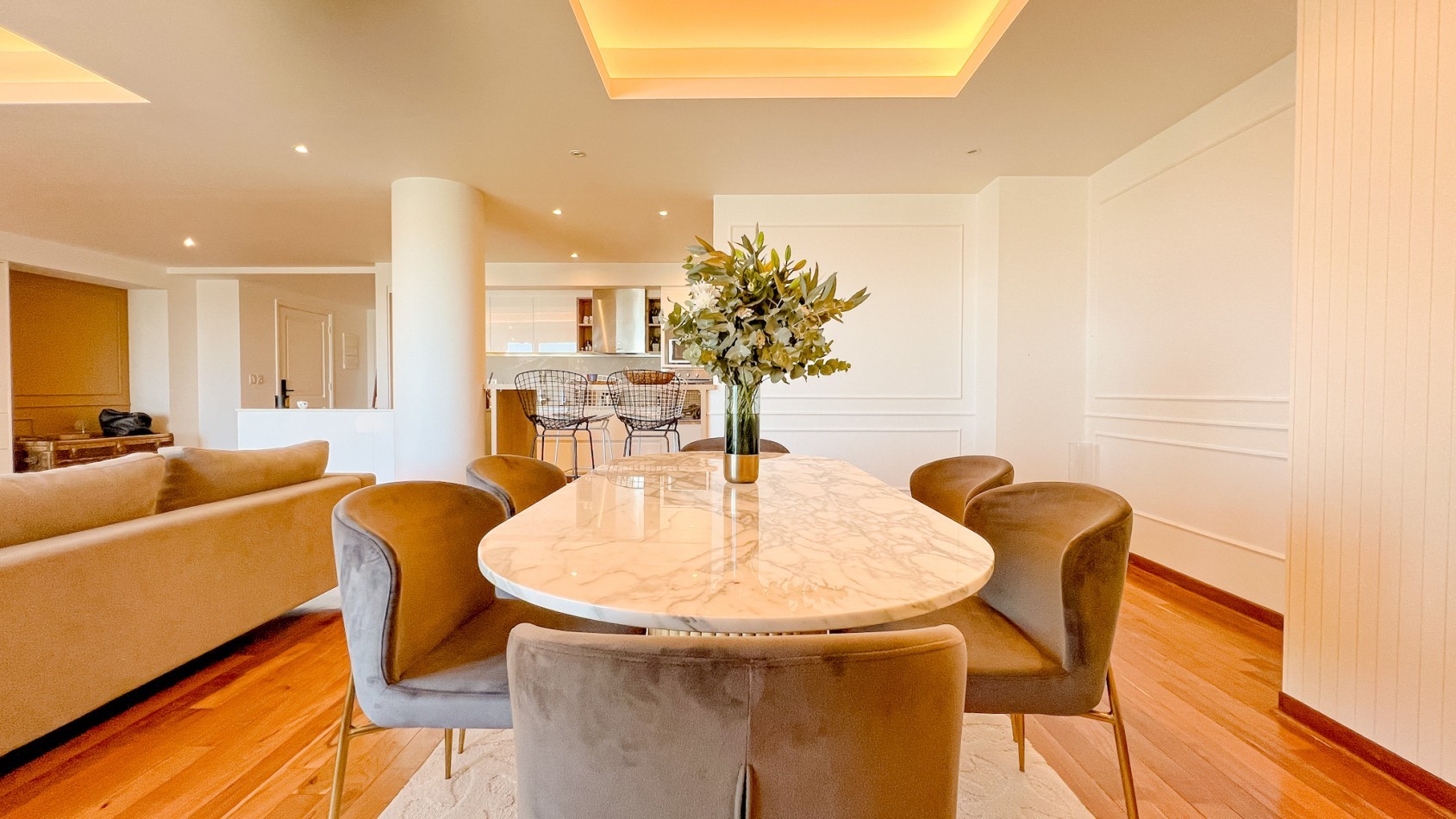 Departamento 4 amb con cochera - Playa Grande - Tourbillon