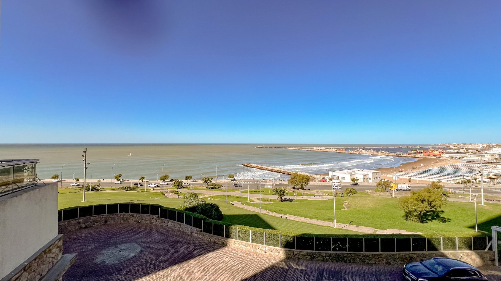 Departamento 4 amb con cochera - Playa Grande - Tourbillon