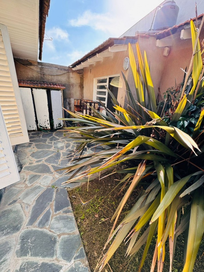 CHALET DE 4 AMB CON COCHERA - A UNA CUADRA DE LA COSTA - SAN PATRICIO