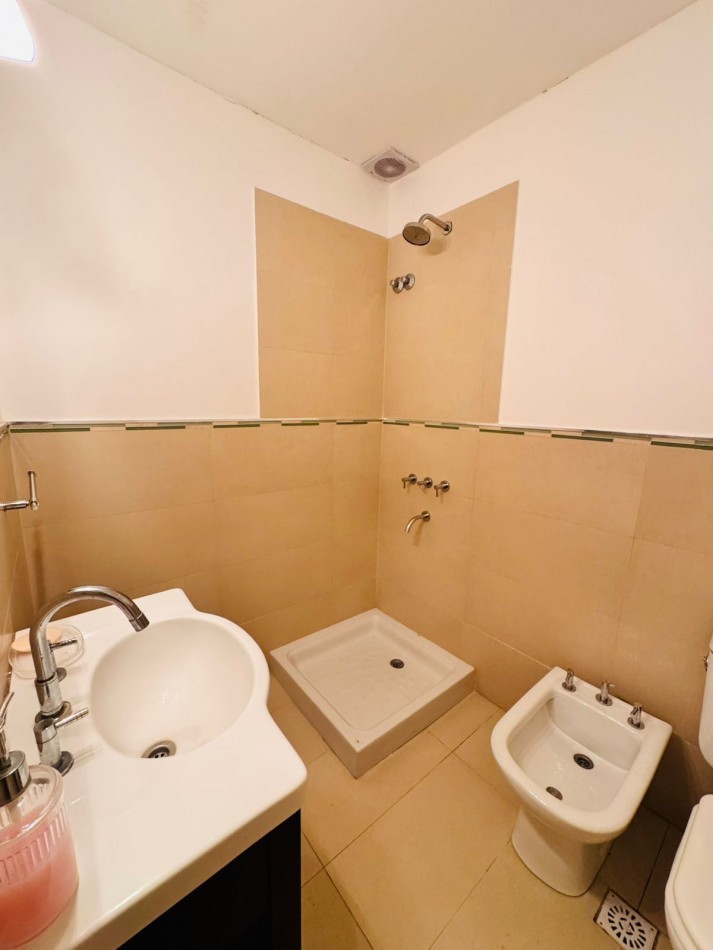 CHALET DE 4 AMB CON COCHERA - A UNA CUADRA DE LA COSTA - SAN PATRICIO