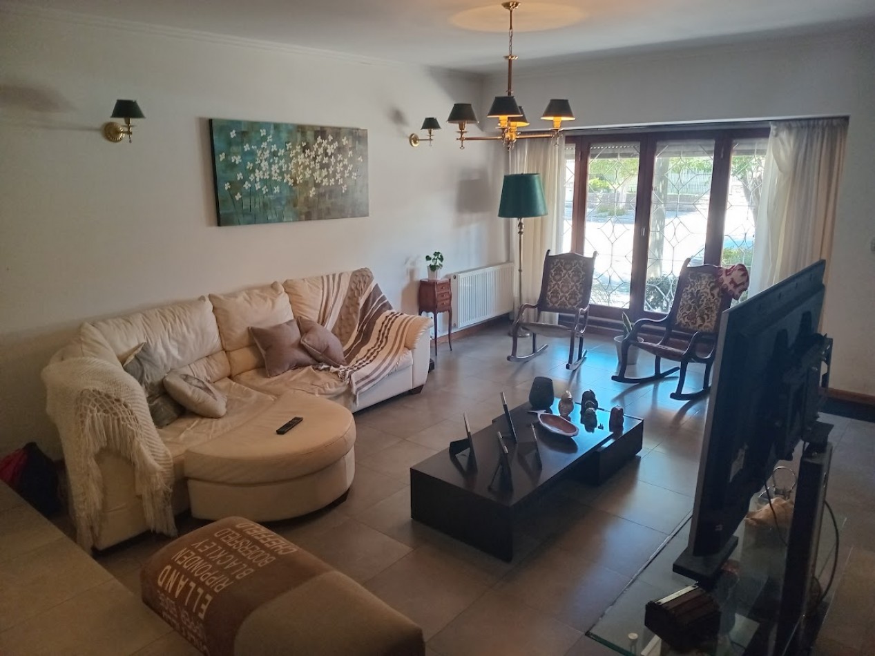 CASA 6 AMB CON PARQUE Y PILETA - CHAUVIN - APTA CREDITO