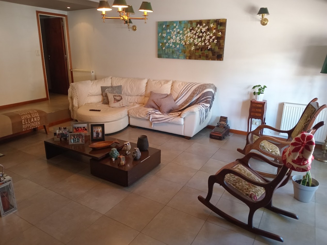 CASA 6 AMB CON PARQUE Y PILETA - CHAUVIN - APTA CREDITO