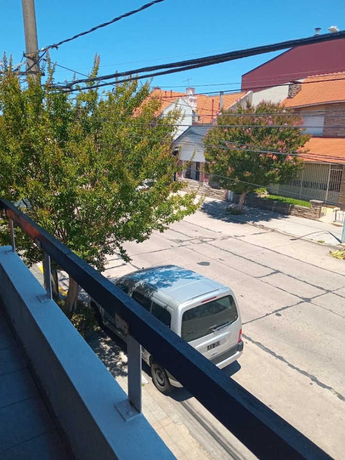 CASA 6 AMB CON PARQUE Y PILETA - CHAUVIN - APTA CREDITO