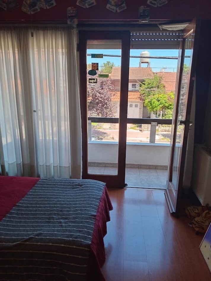 CASA 6 AMB CON PARQUE Y PILETA - CHAUVIN - APTA CREDITO