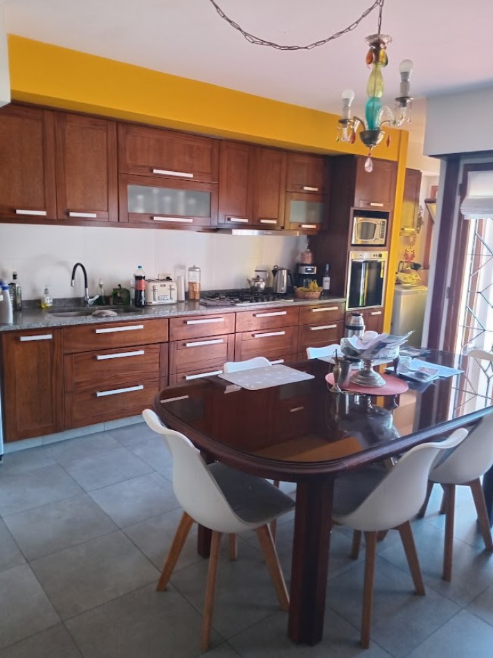 CASA 6 AMB CON PARQUE Y PILETA - CHAUVIN - APTA CREDITO