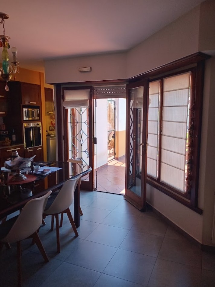 CASA 6 AMB CON PARQUE Y PILETA - CHAUVIN - APTA CREDITO