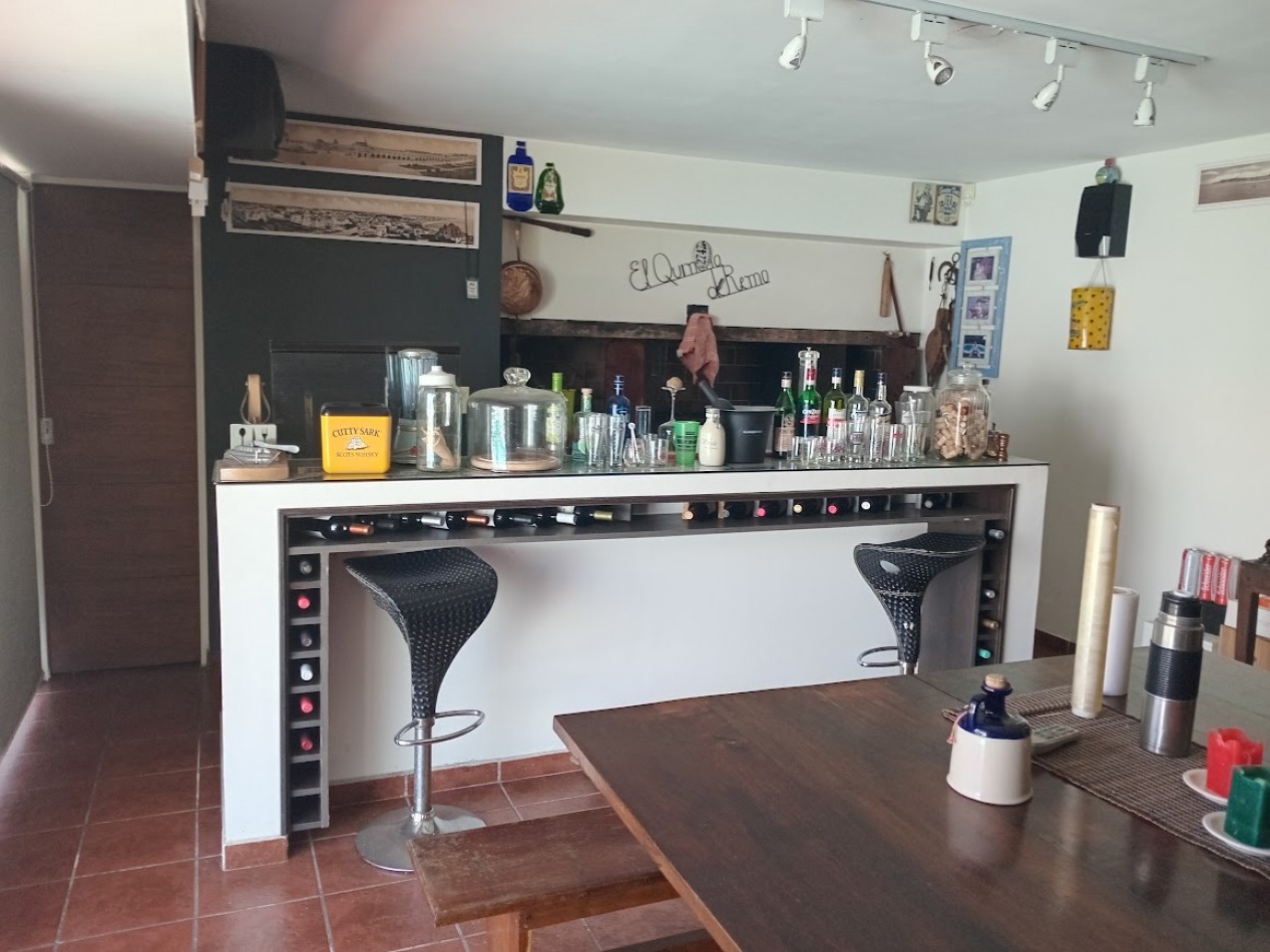 CASA 6 AMB CON PARQUE Y PILETA - CHAUVIN - APTA CREDITO