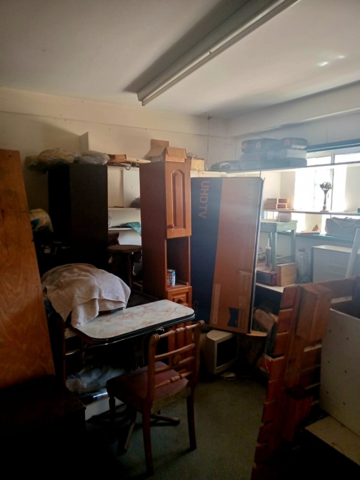 BODEGA COMERCIAL CON ACCESO A CAMION - SOBRE AVENIDA JUAN B. JUSTO