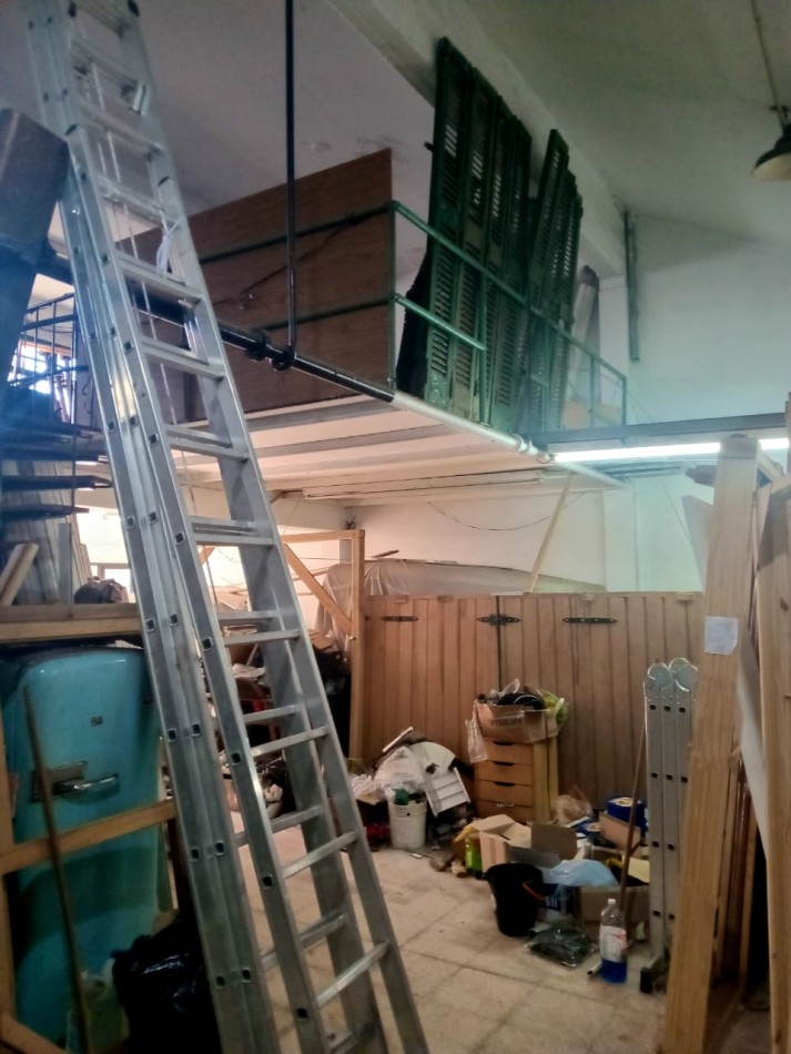 BODEGA COMERCIAL CON ACCESO A CAMION - SOBRE AVENIDA JUAN B. JUSTO