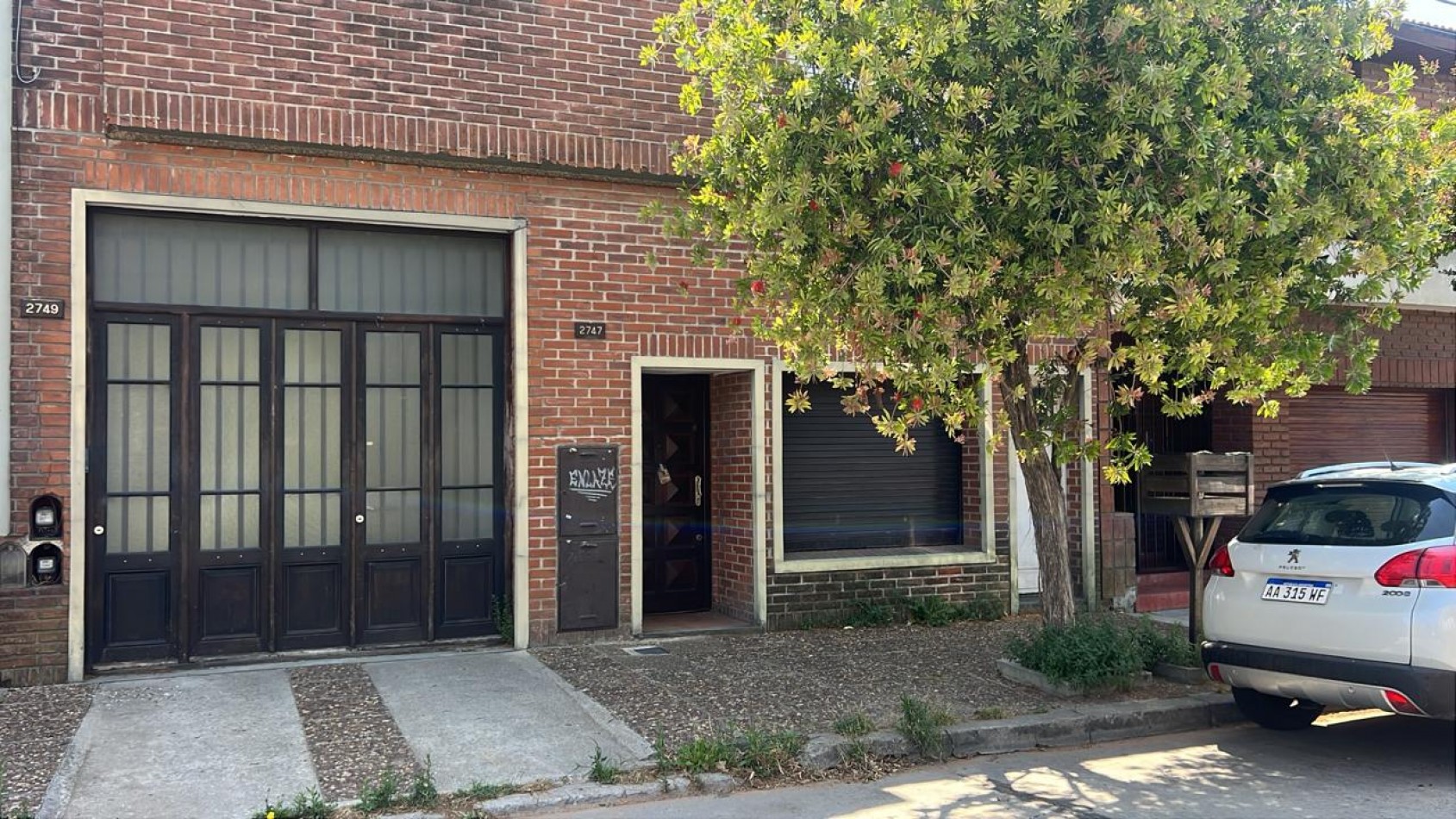 PH 8 AMBIENTES CON PARQUE - SAN JOSE