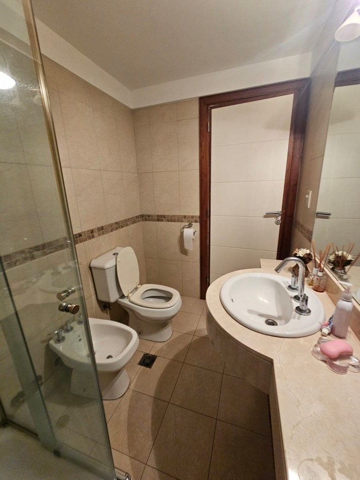 ALQUILER INVIERNO 2026 - SEMIPISO DE 3 AMB CON COCHERA - VARESE - TIO CURZIO