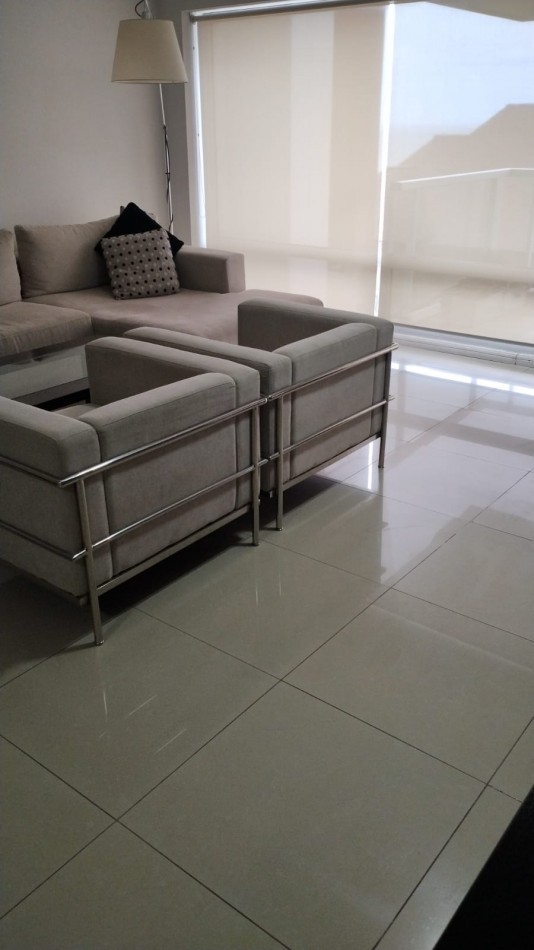 ALQUILER INVIERNO 2026 - SEMIPISO DE 3 AMB CON COCHERA - VARESE - TIO CURZIO