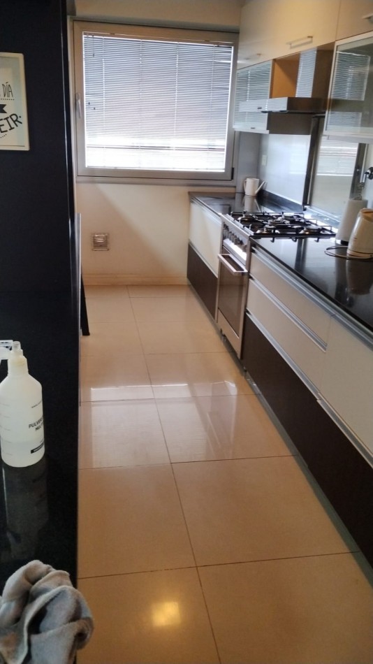 ALQUILER INVIERNO 2026 - SEMIPISO DE 3 AMB CON COCHERA - VARESE - TIO CURZIO