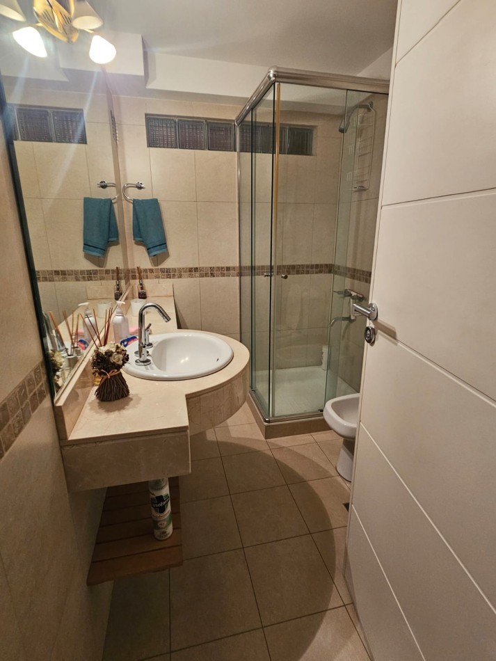 ALQUILER INVIERNO 2026 - SEMIPISO DE 3 AMB CON COCHERA - VARESE - TIO CURZIO