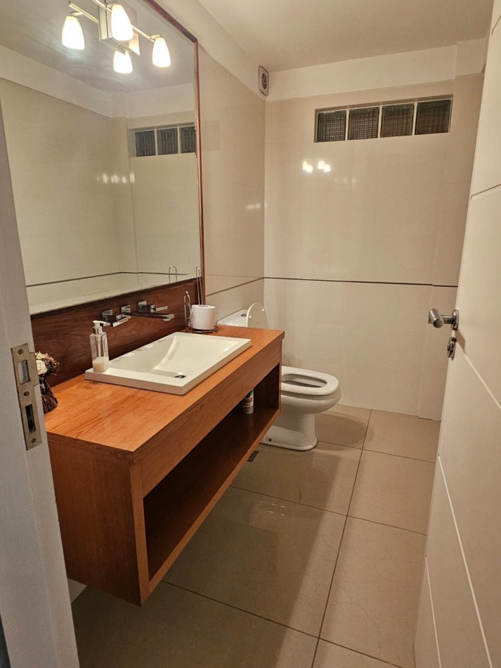 ALQUILER INVIERNO 2026 - SEMIPISO DE 3 AMB CON COCHERA - VARESE - TIO CURZIO