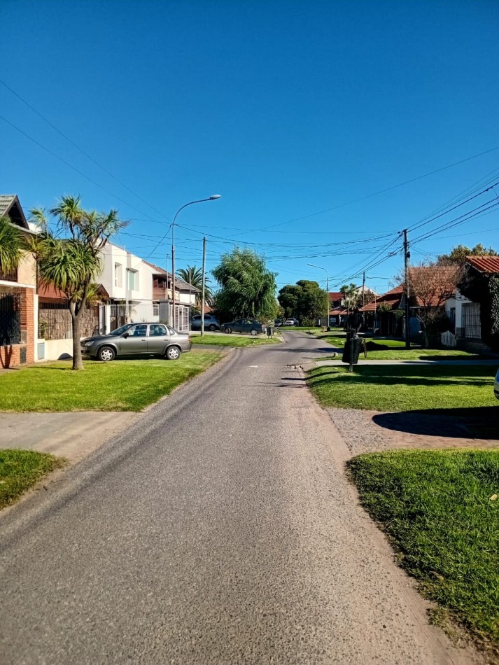 CASA 3 AMBIENTES CON PARQUE - CONSTITUCION - APTA CREDITO