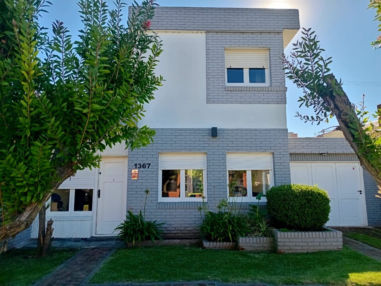 CASA 3 AMBIENTES CON PARQUE - CONSTITUCION - APTA CREDITO