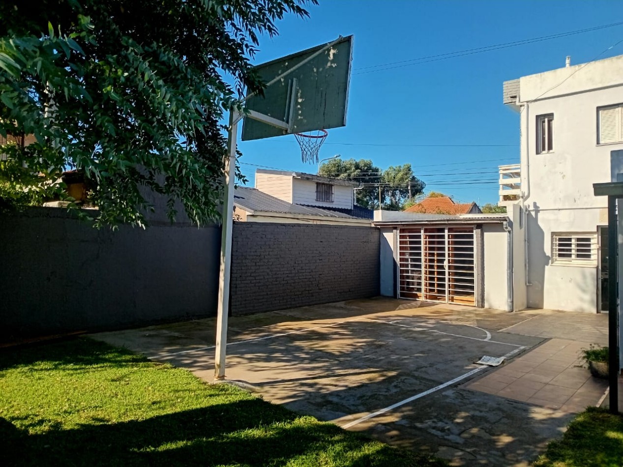 CASA 3 AMBIENTES CON PARQUE - CONSTITUCION - APTA CREDITO