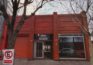 BODEGA COMERCIAL CON ACCESO A CAMION - SOBRE AVENIDA JUAN B. JUSTO